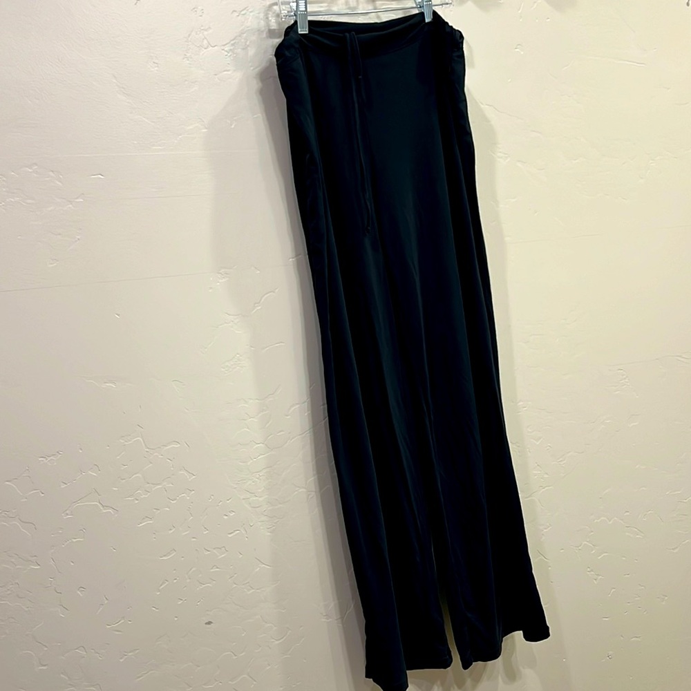 SKIMS 
Loungewear/Cotton Jersey STRAIGHT LEG PANT in Soot Medium